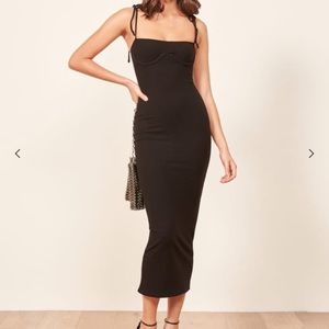 🌟nwot Reformation the swan dress L M black